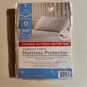 Zippered Fabric Mattress Protector - Twin - White